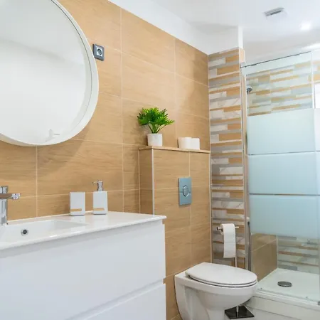 Apartament Jacuzzi Terrasse 86 - Terrasse & Climatisation - 4 Personnes - *