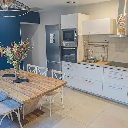 Apartament Jacuzzi Terrasse 86 - Terrasse & Climatisation - 4 Personnes - *