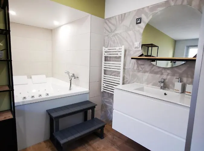 Jacuzzi Terrasse 86 - Terrasse & Climatisation - 4 Personnes - Apartment