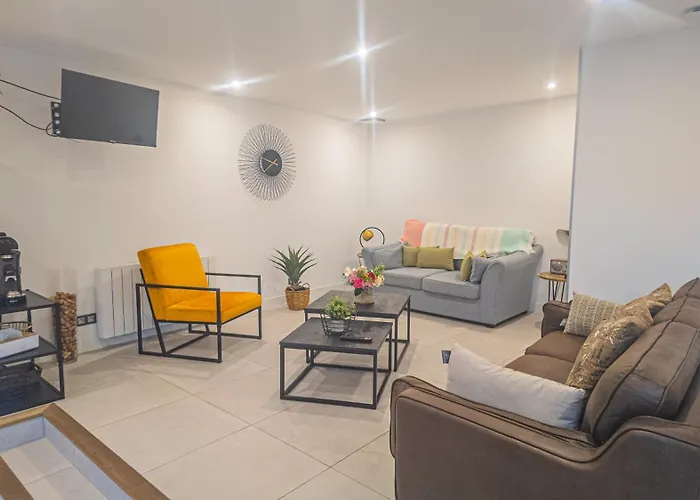 Jacuzzi Terrasse 86 - Terrasse & Climatisation - 4 Personnes - *