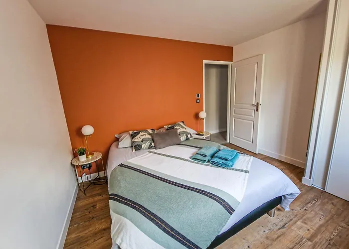 Jacuzzi Terrasse 86 - Terrasse & Climatisation - 4 Personnes - 에페르네이